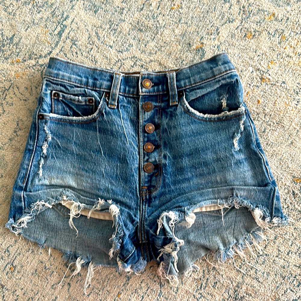Women’s Abercrombie and fitch high rise mom short denim size 25/0